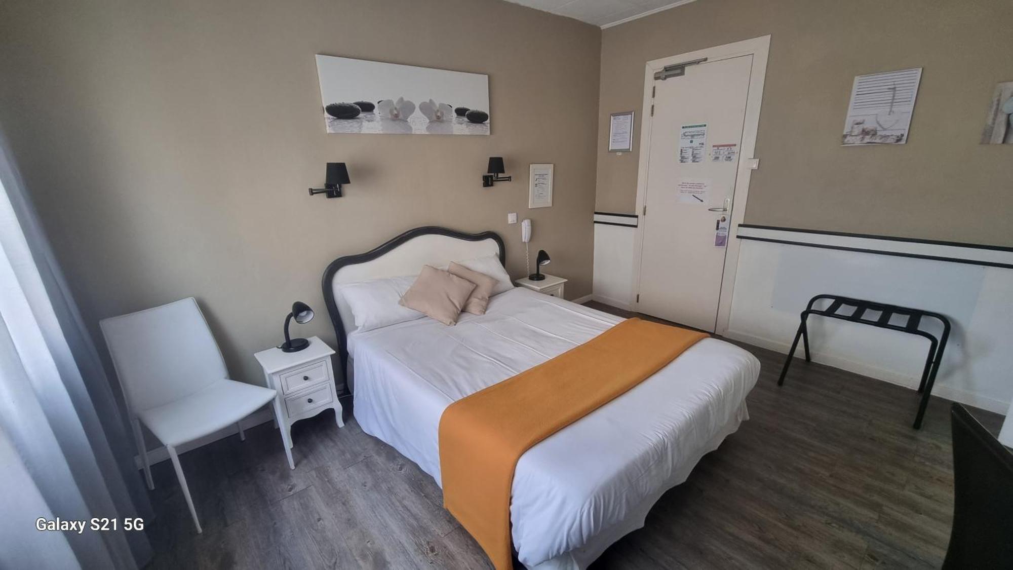 Hotel Du Tricastin Pierrelatte Luaran gambar